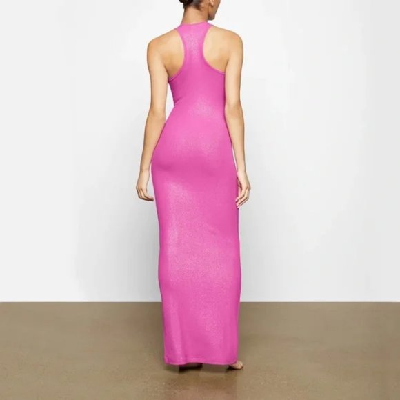 {SKIMS} SOFT LOUNGE SHIMMER RACERBACK DRESS [FUCHSIA] - Picture 3 of 8